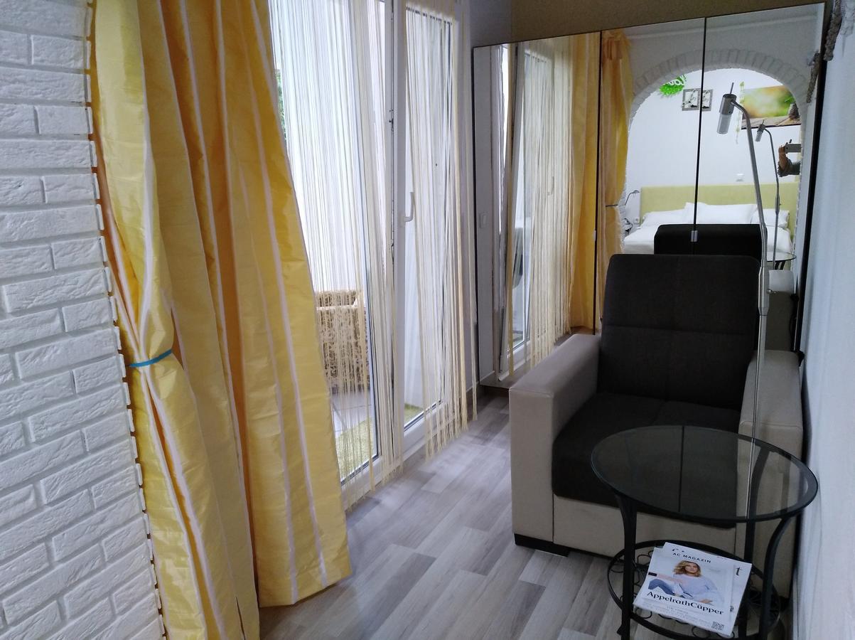 Boutique Apartment "Welcome" เฮวิซ ภายนอก รูปภาพ